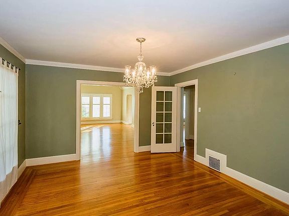 4th image of 2228 Hale Dr