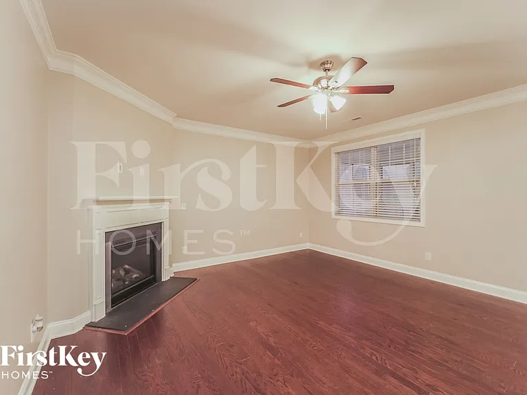124 Ridgemont Ln — Photo 5