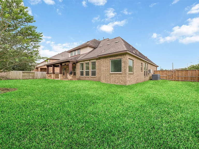 23203 Mirtillo Ct — Photo 40