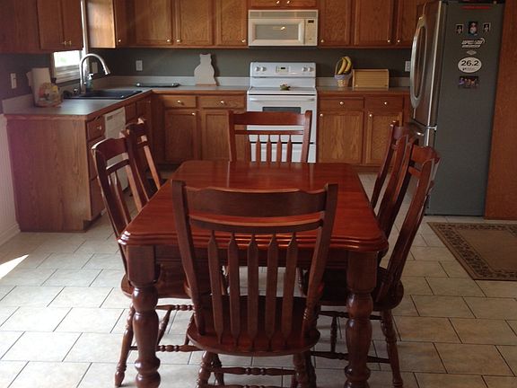 large Eat-in kitchen