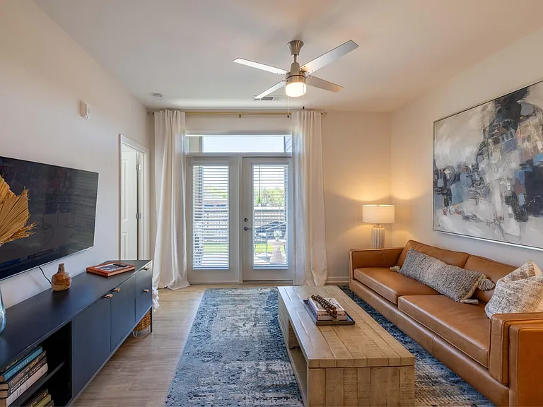 Evolve at Parkway Apartment Homes — Photo 35