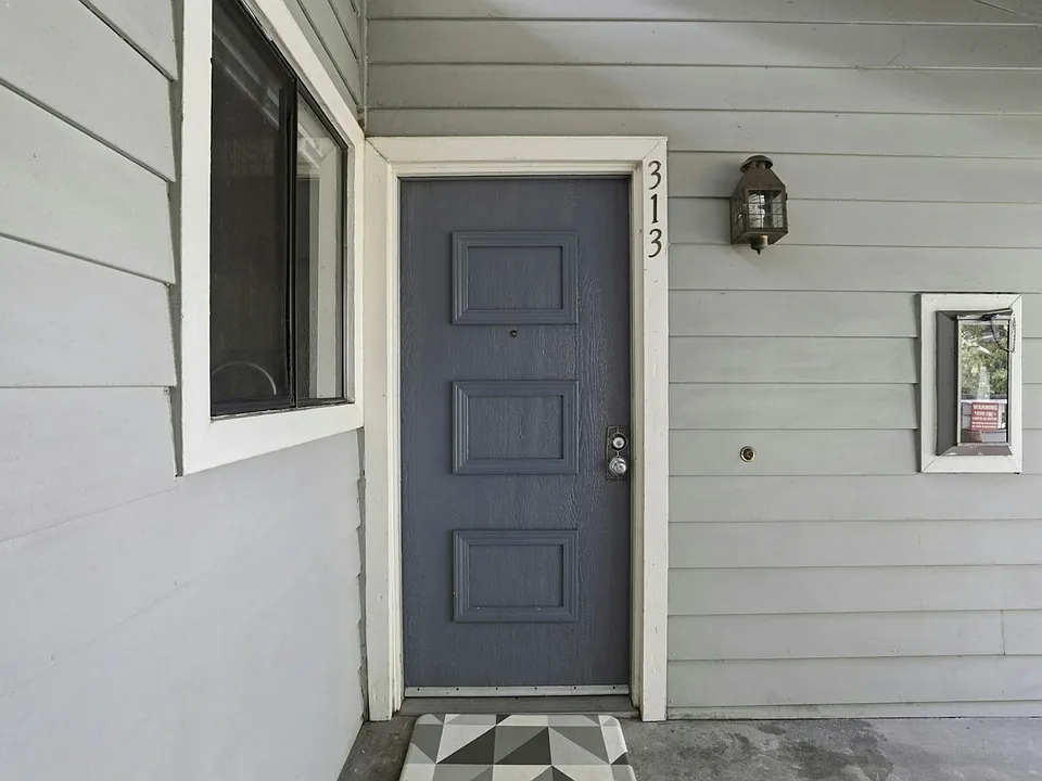 3685 Nutwood Ter #313