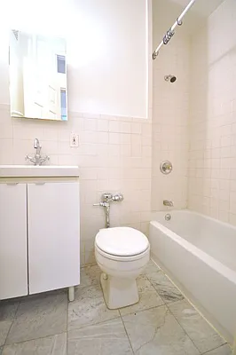 Rented by Keller Williams NYC | media 19