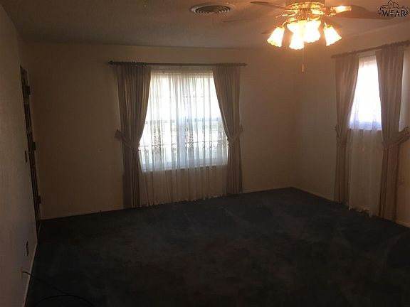 2nd image of 514 N Hilltop Ave