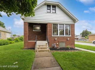 2702 Clinton Ave, Berwyn, IL 60402