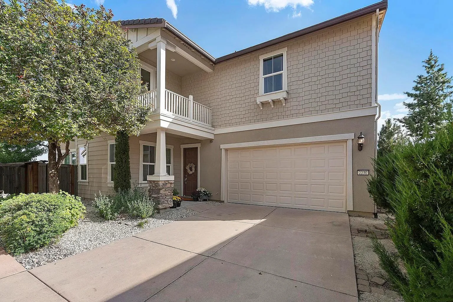 4 bed, 3.5 bath, 2848 sqft, $4,180 — Photo 1