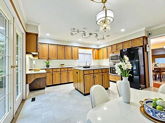 5th image of 6830 Cedarbrook Pl