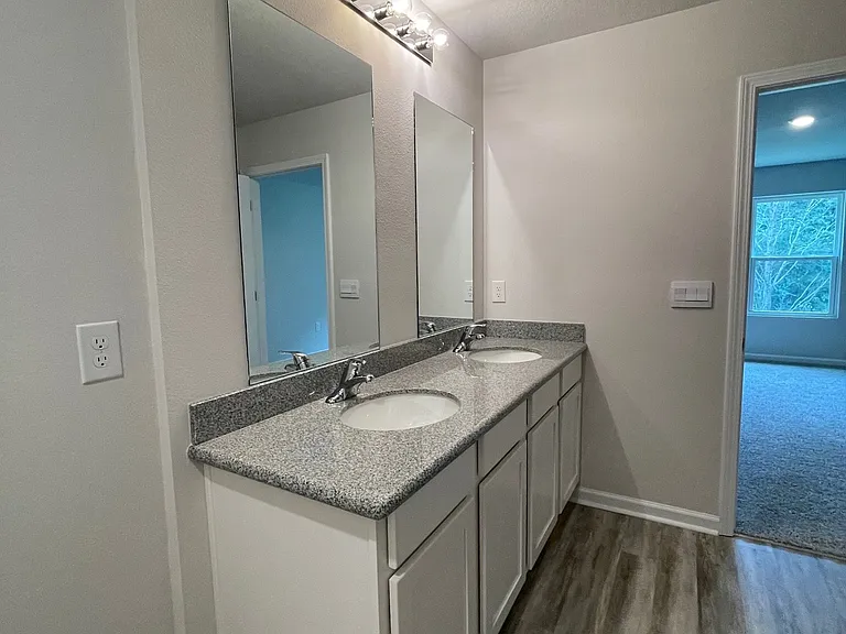 8661 Pathstone Blvd — Photo 27