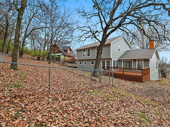 2nd image of 1606 N Forest Hts