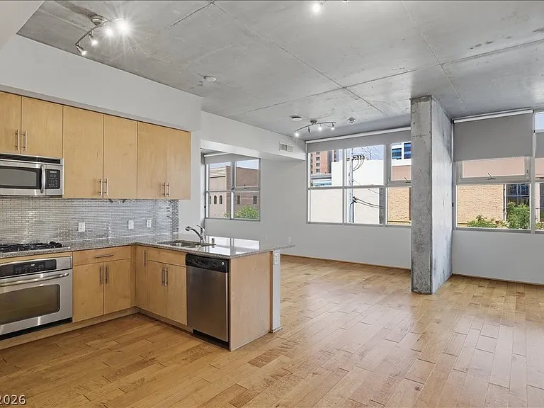 353 E Bonneville Ave #295 — Photo 2