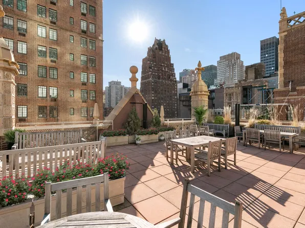 333 East 43rd Street image 13 of 21