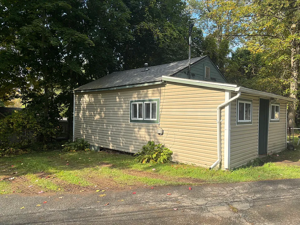 53 Lake Mills Rd #2