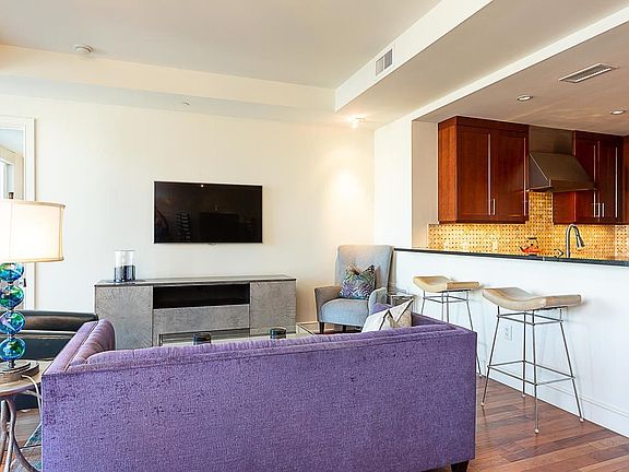 4th image of 98 San Jacinto Blvd #804