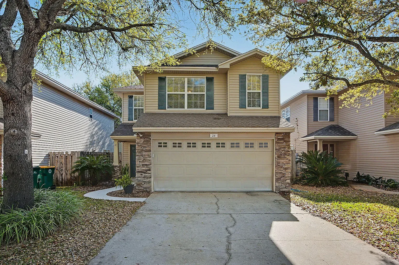 3 bed, 1970 sqft, $2,850 — Photo 2