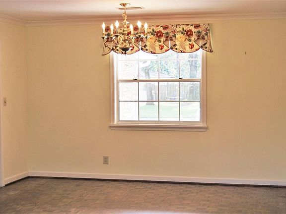 3rd image of 4815 Waverly Ln