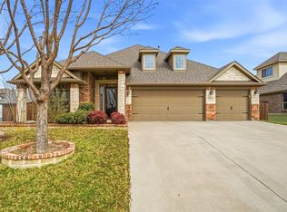 12016 Olinger Dr, Fort Worth, TX 76108