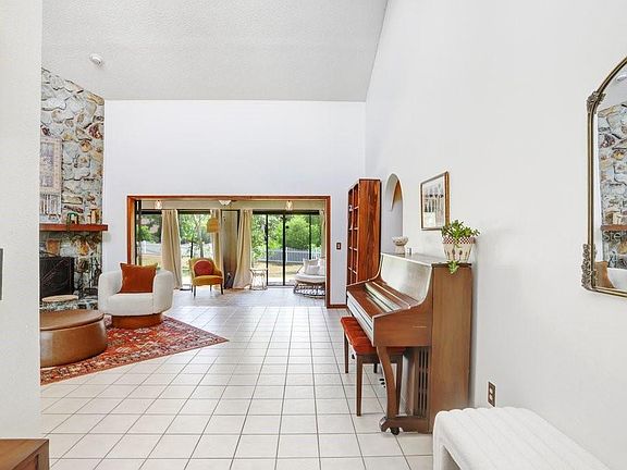 5th image of 4705 Fernstone Ct