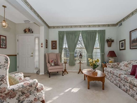 5th image of 29 Victoria Dr