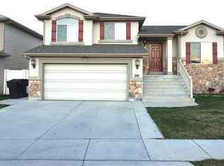 201 Buckingham Dr, North Salt Lake, UT 84054