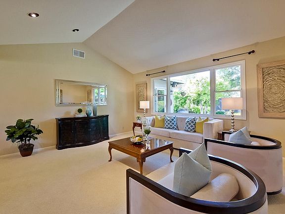 4th image of 21413 Shannon Ct
