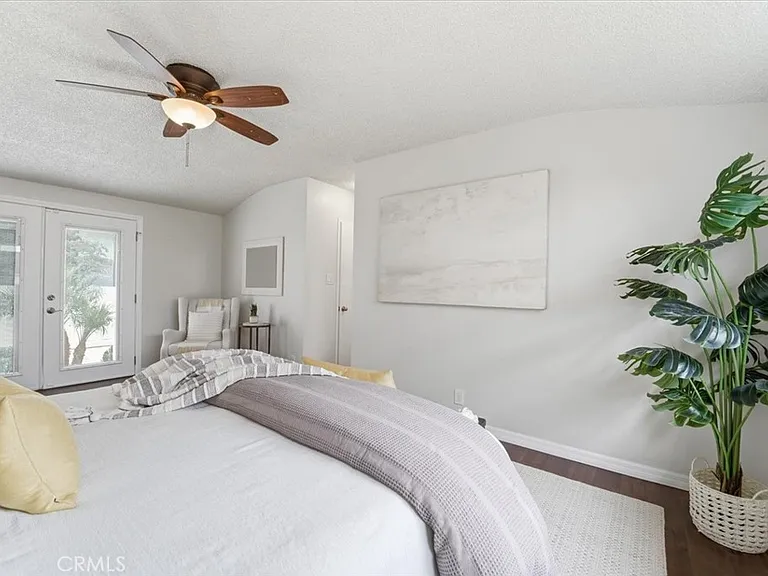 11937 S La Cienega Blvd — Photo 10