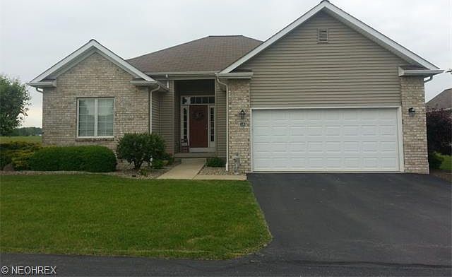 1st image of 15 Danbury Ct