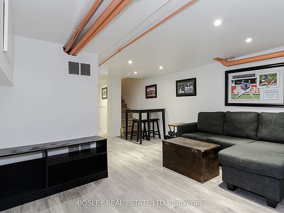 2nd image of 1154 Dovercourt Rd