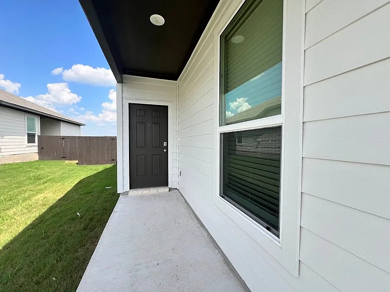 327 Cross Barn Blvd #B — Photo 25