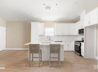 187 E Orange Ave, Shafter, CA 93263