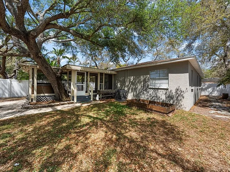 3128 W Varn Ave — Photo 36