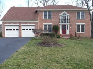 4439 Woods Edge Ct, Chantilly, VA 20151