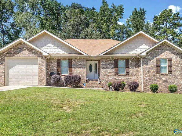 42 Tessa Cir, Albertville, AL 35950