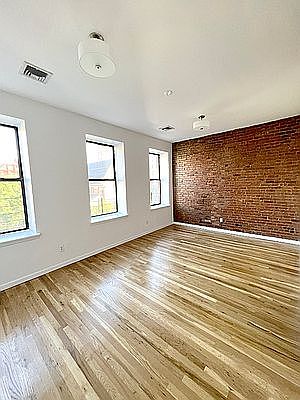 3rd image of 2070 5th Ave #3