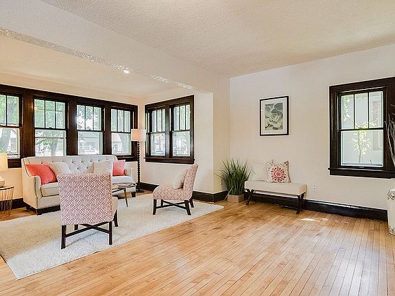 4th image of 2627 James Ave N