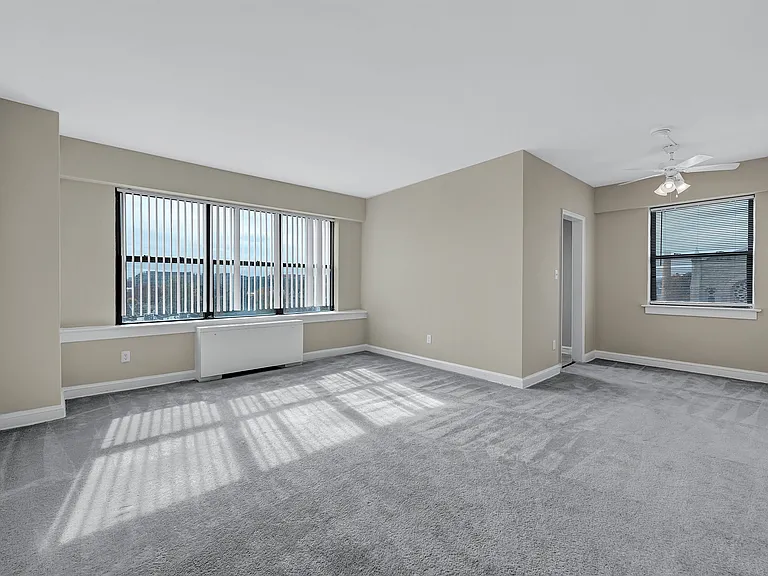 215 C Street Apartments — Photo 9
