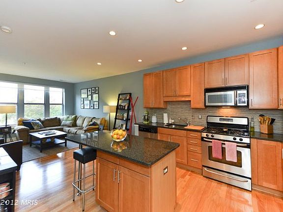 3rd image of 1800 Wilson Blvd #238