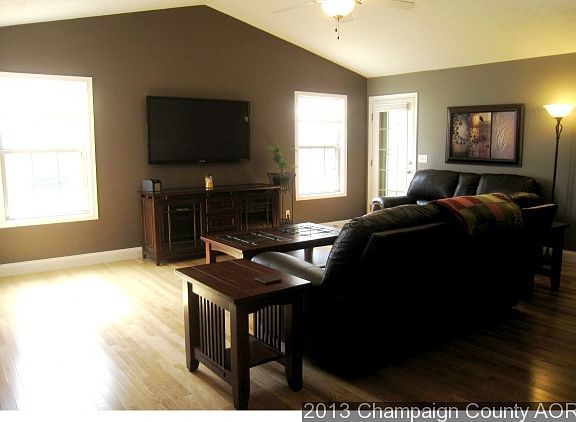 4th image of 2213 Pebblebrooke Ln