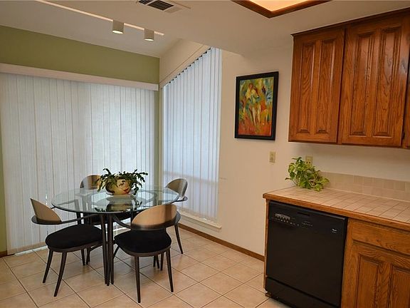 4th image of 6043 Glen Heather Dr