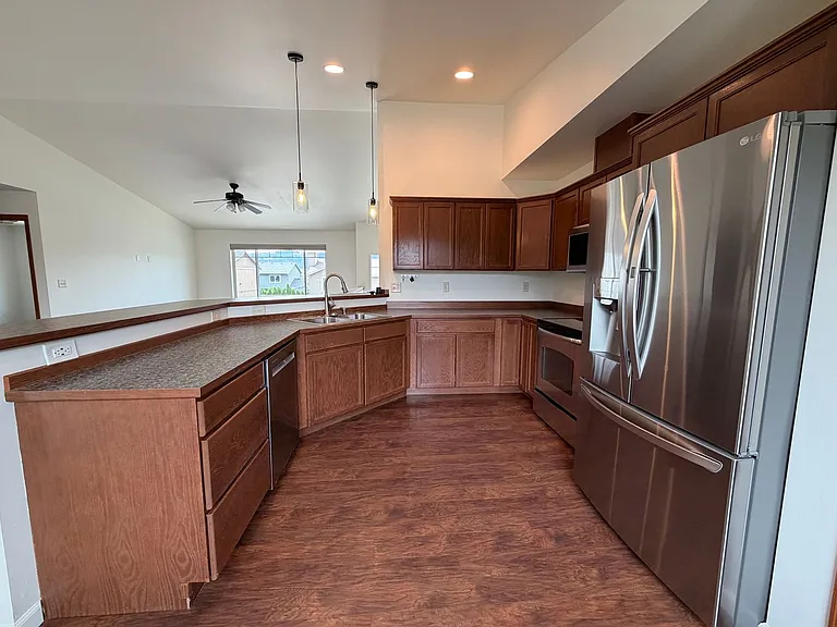 2581 NE Noble Loop — Photo 6