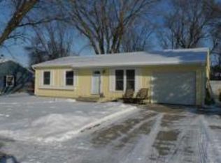 102 Rothmoor Dr, Gilbert, IA 50105