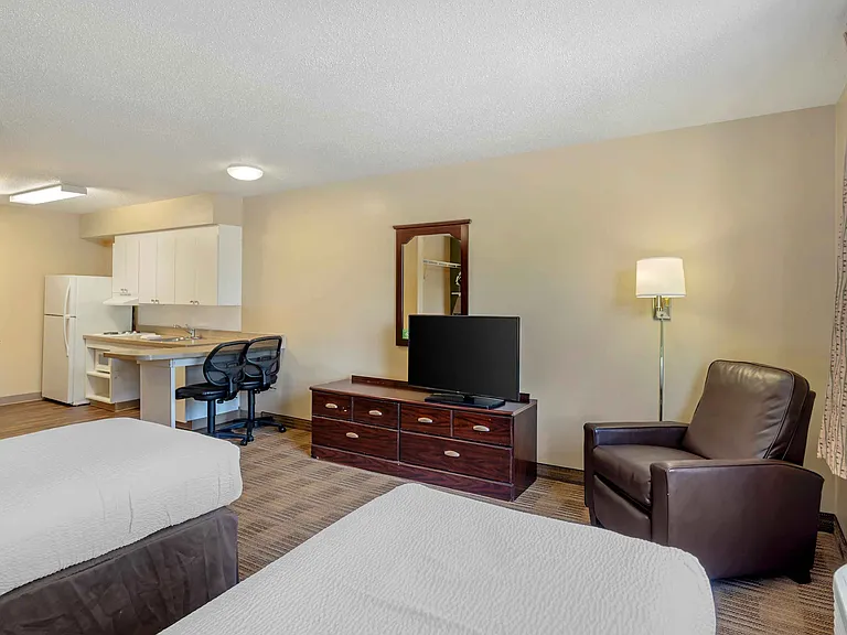 Studio Suite - 2 Twin Beds