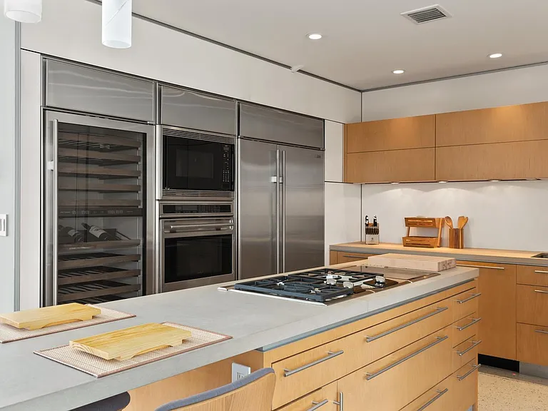 8476 Cole Crest Dr — Photo 20
