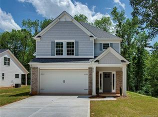 8215 Larkhaven Rd, Charlotte, NC 28216