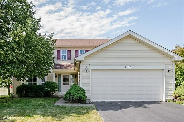 1195 Hill Crest Dr photo 1