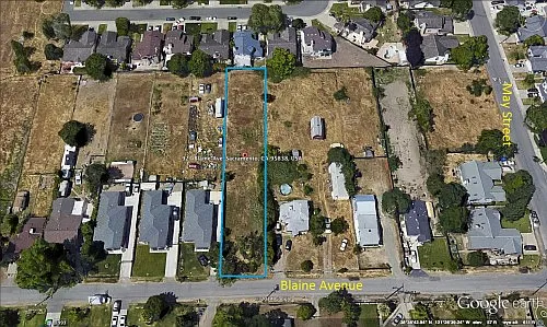 927 Blaine Ave photo 1