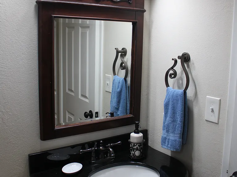 1216 Maywood Ln — Photo 23