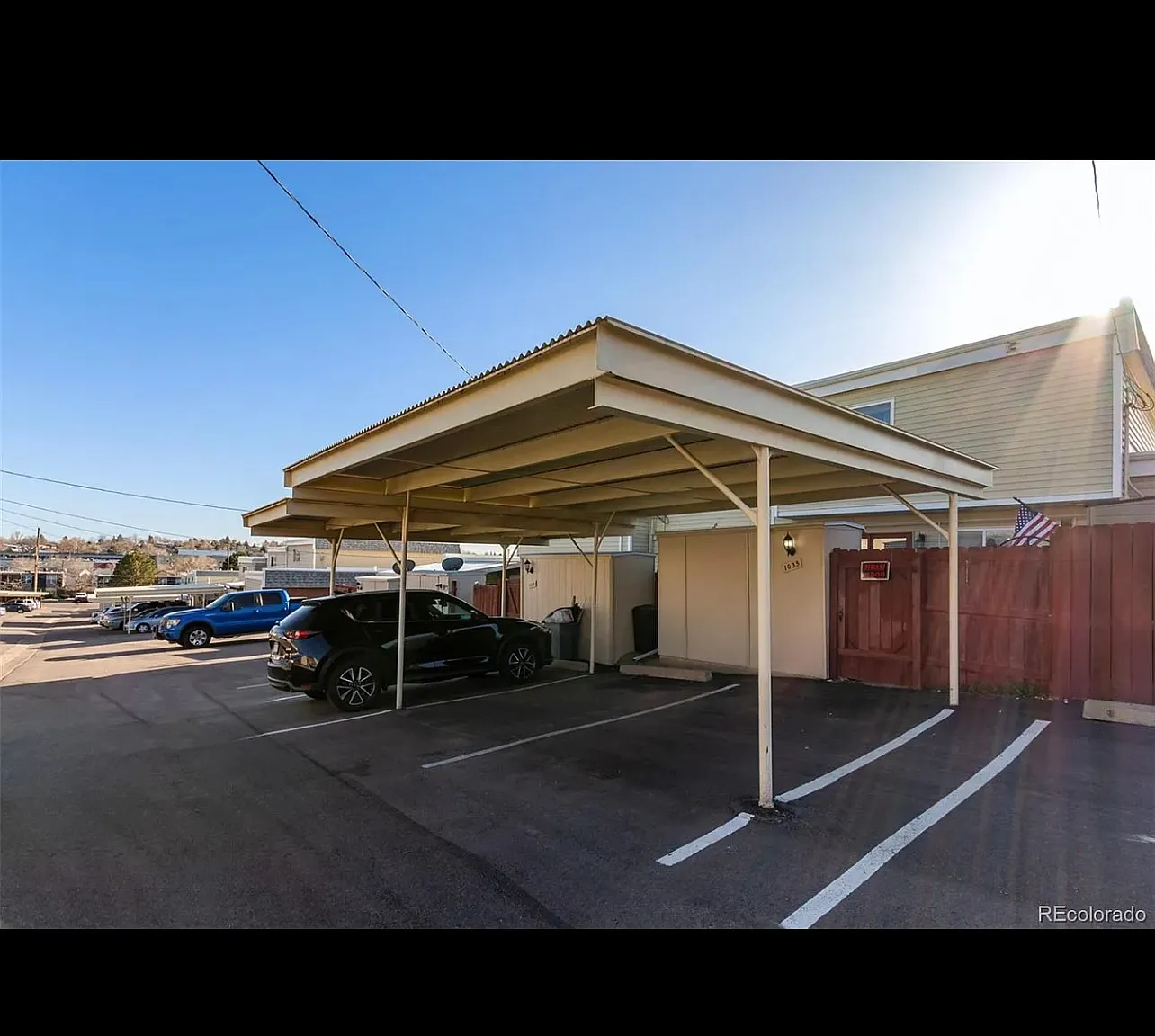 1 bed, 325 sqft, $1,000 — Photo 3