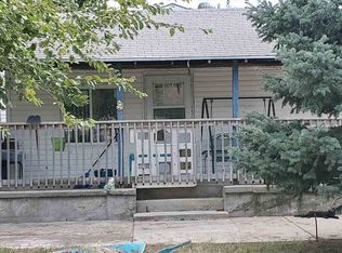 215 E Beeson Rd, Dodge City, KS 67801