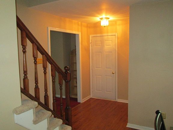 5th image of 213 Plaza Dr