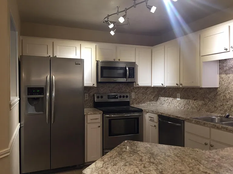 222 Appaloosa Dr — Photo 2